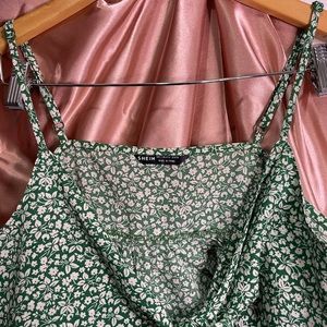 Flores Cami Top, Size S, perfect for a sunny summer day